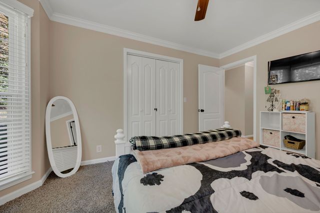 228 Druid Hills Dr, Dickson, TN 37055