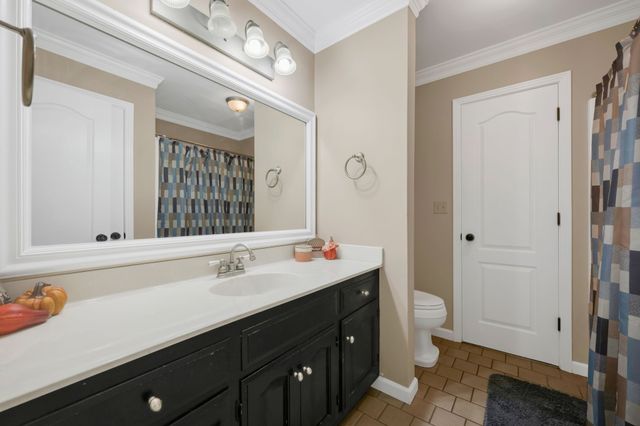 228 Druid Hills Dr, Dickson, TN 37055