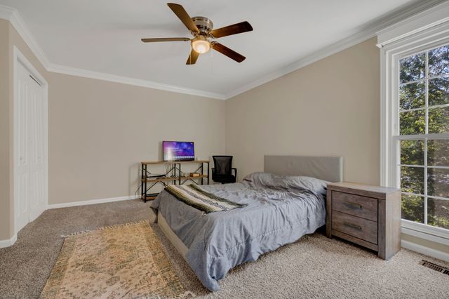 228 Druid Hills Dr, Dickson, TN 37055