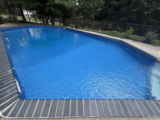 228 Druid Hills Dr, Dickson, TN 37055