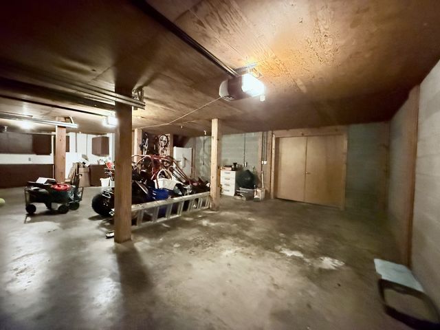 228 Druid Hills Dr, Dickson, TN 37055