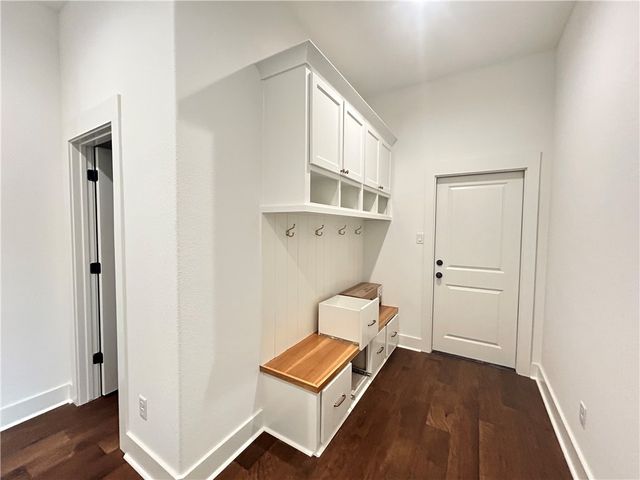 2032 Pebble Bend Drive, College Station, TX 77845