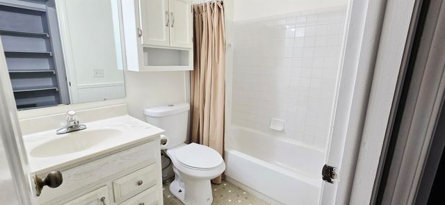 2091 Painted Post Drive, Flint Twp, MI 48433