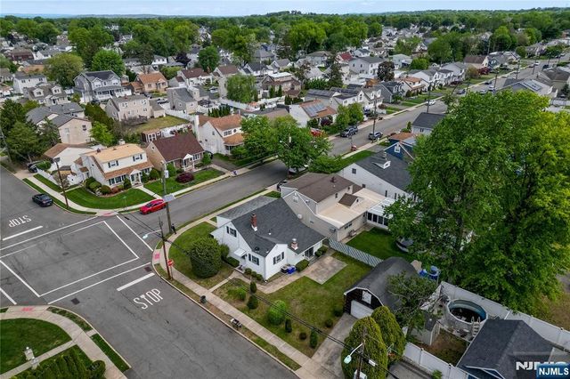 180 Oxford Avenue, Saddle Brook, NJ 07663