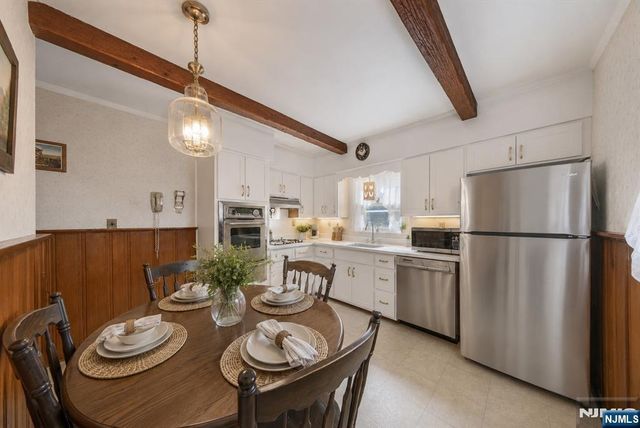 180 Oxford Avenue, Saddle Brook, NJ 07663