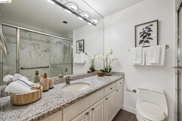 565 Bellevue Ave. 2607, Oakland, CA 94610