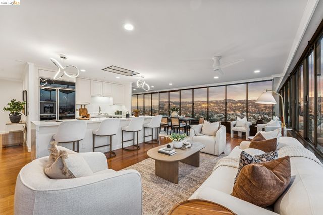 565 Bellevue Ave. 2607, Oakland, CA 94610