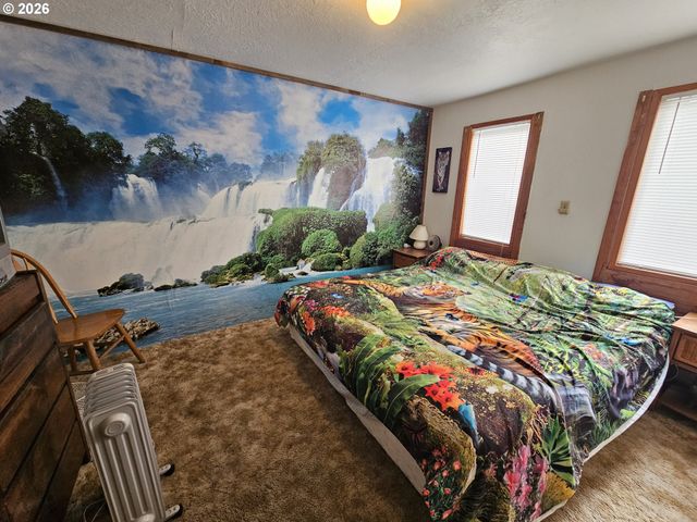 1433 Nw 17TH St, Lincoln City, OR 97367