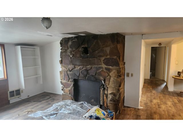 1433 Nw 17TH St, Lincoln City, OR 97367