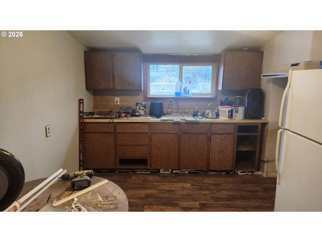 1433 Nw 17TH St, Lincoln City, OR 97367