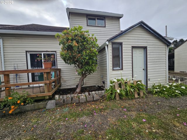 1433 Nw 17TH St, Lincoln City, OR 97367