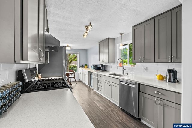 1930 NW 29th Pl, Corvallis, OR 97330
