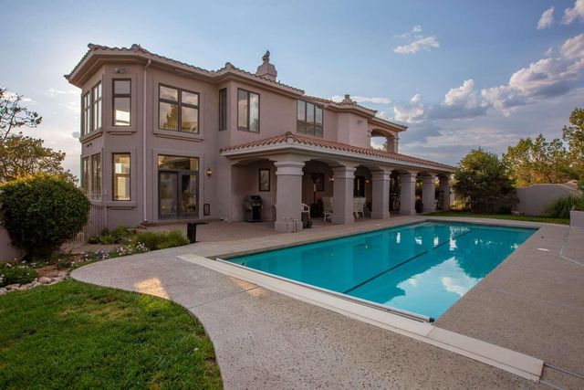 1205 Marigold Drive NE, Albuquerque, NM 87122