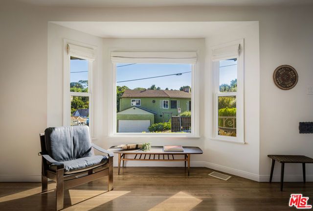 4128 Aguilar Way, Los Angeles, CA 90065