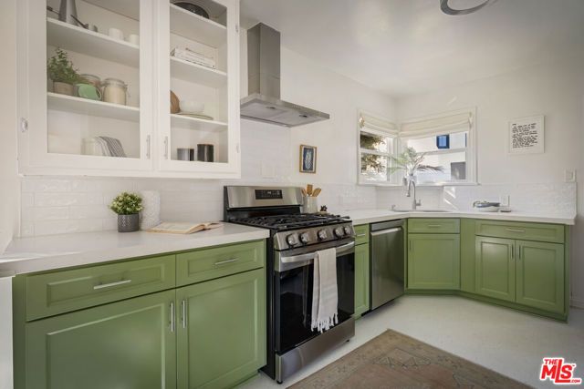 4128 Aguilar Way, Los Angeles, CA 90065