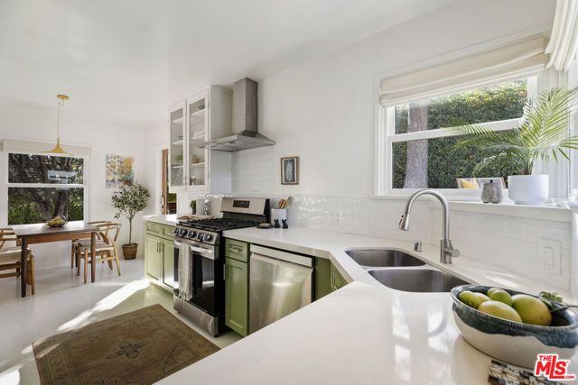 4128 Aguilar Way, Los Angeles, CA 90065