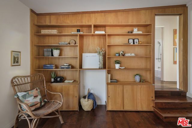 4128 Aguilar Way, Los Angeles, CA 90065