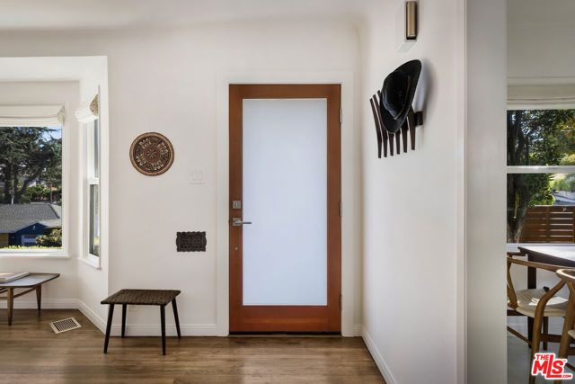 4128 Aguilar Way, Los Angeles, CA 90065