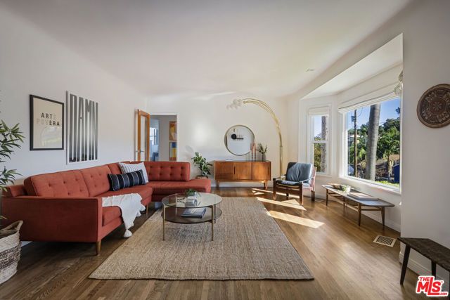 4128 Aguilar Way, Los Angeles, CA 90065