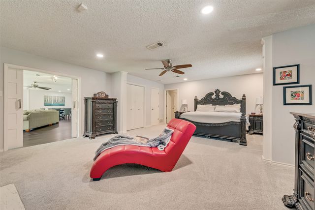 805 Crowley Road, Arlington, TX 76012