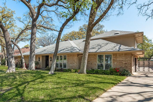 805 Crowley Road, Arlington, TX 76012