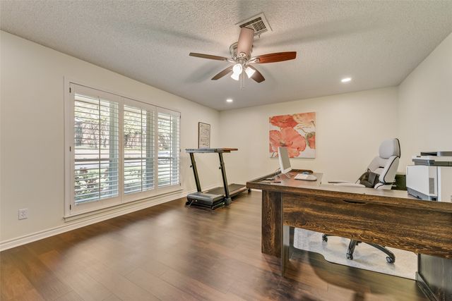 805 Crowley Road, Arlington, TX 76012