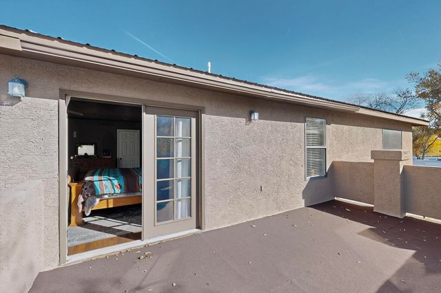 76 Edeal Road SE, Los Lunas, NM 87031