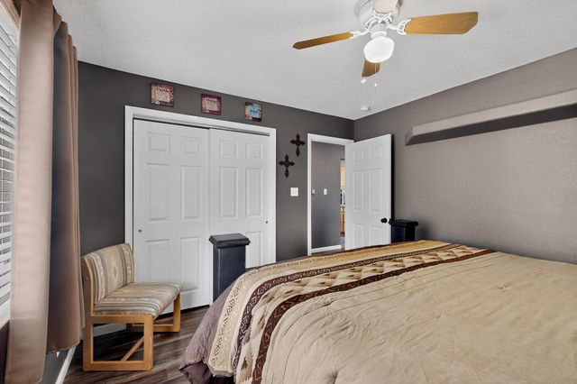 76 Edeal Road SE, Los Lunas, NM 87031