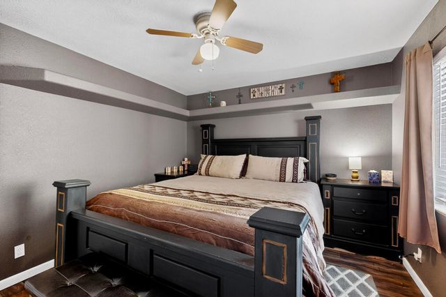 76 Edeal Road SE, Los Lunas, NM 87031