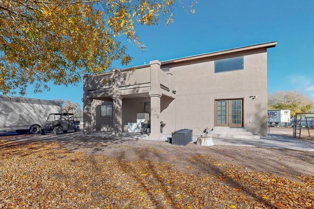 76 Edeal Road SE, Los Lunas, NM 87031