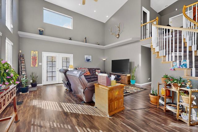 76 Edeal Road SE, Los Lunas, NM 87031