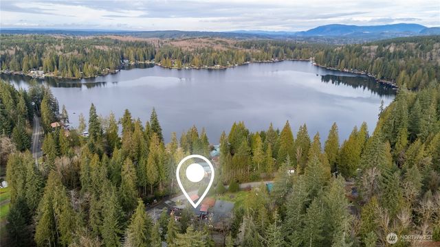 810 S Lake Roesiger Road, Snohomish, WA 98290