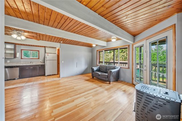 810 S Lake Roesiger Road, Snohomish, WA 98290