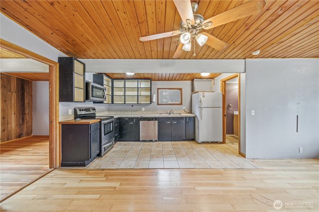 810 S Lake Roesiger Road, Snohomish, WA 98290