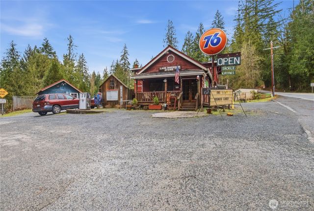 810 S Lake Roesiger Road, Snohomish, WA 98290