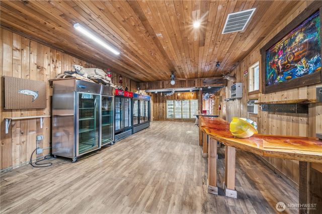 810 S Lake Roesiger Road, Snohomish, WA 98290