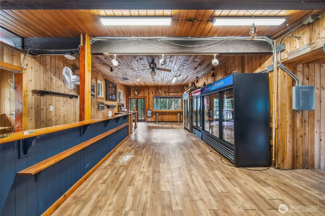 810 S Lake Roesiger Road, Snohomish, WA 98290