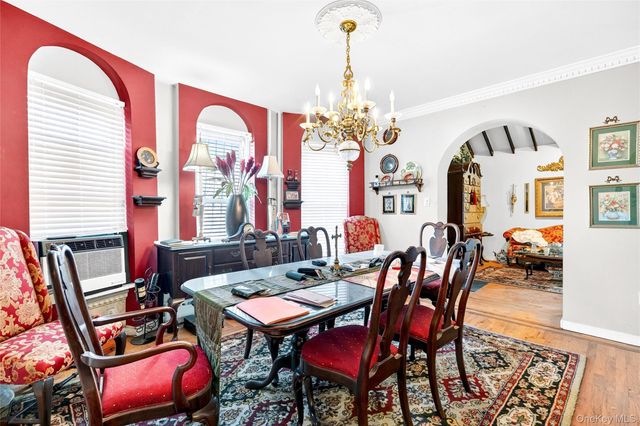 376 Bronx Park Avenue, Bronx, NY 10460