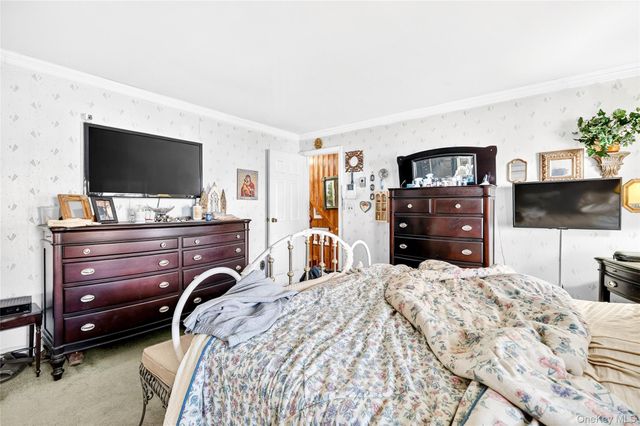 376 Bronx Park Avenue, Bronx, NY 10460