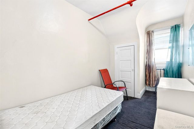 376 Bronx Park Avenue, Bronx, NY 10460