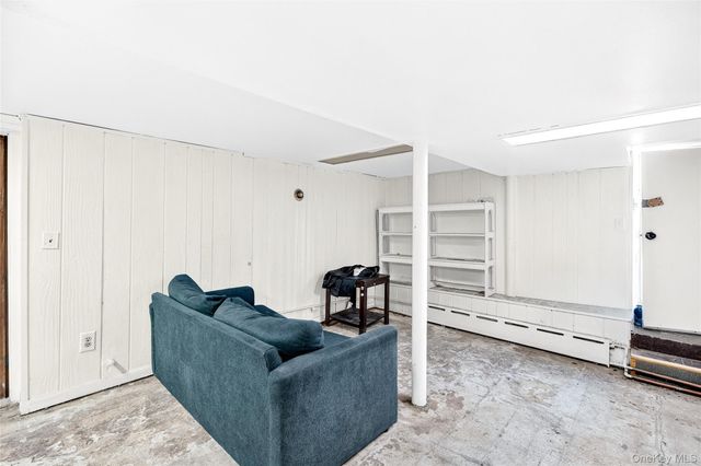 376 Bronx Park Avenue, Bronx, NY 10460