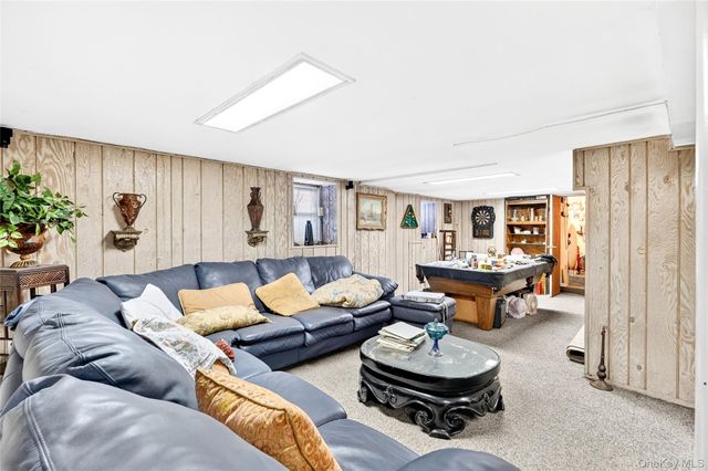 376 Bronx Park Avenue, Bronx, NY 10460