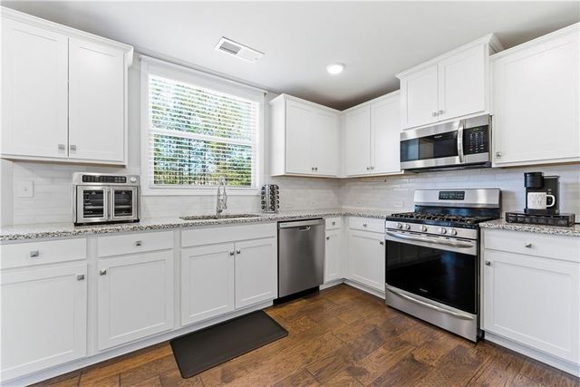 3126 Cove View Court, Dacula, GA 30019