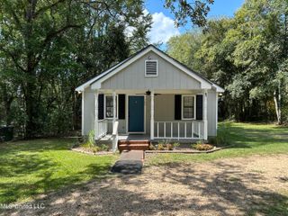 700 Main Street, Raymond, MS 39154