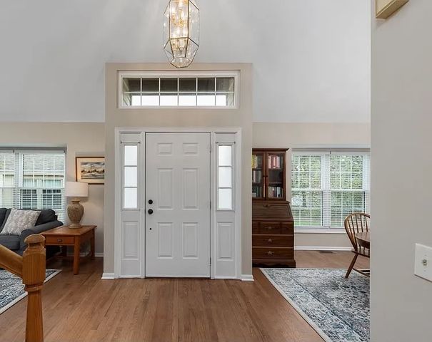 27W220 Chelsea Circle N, Winfield, IL 60190