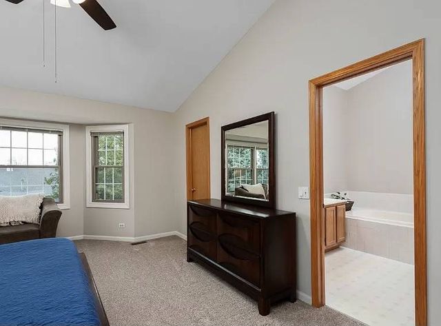27W220 Chelsea Circle N, Winfield, IL 60190