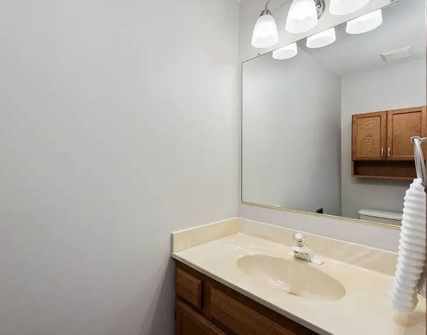 27W220 Chelsea Circle N, Winfield, IL 60190