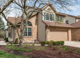 27W220 Chelsea Circle N, Winfield, IL 60190