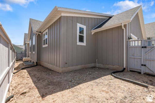 11184 S EASY BEE RD, South Jordan, UT 84009