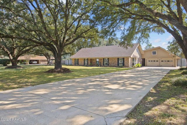 1059 Briar Patch Drive, Broussard, LA 70518